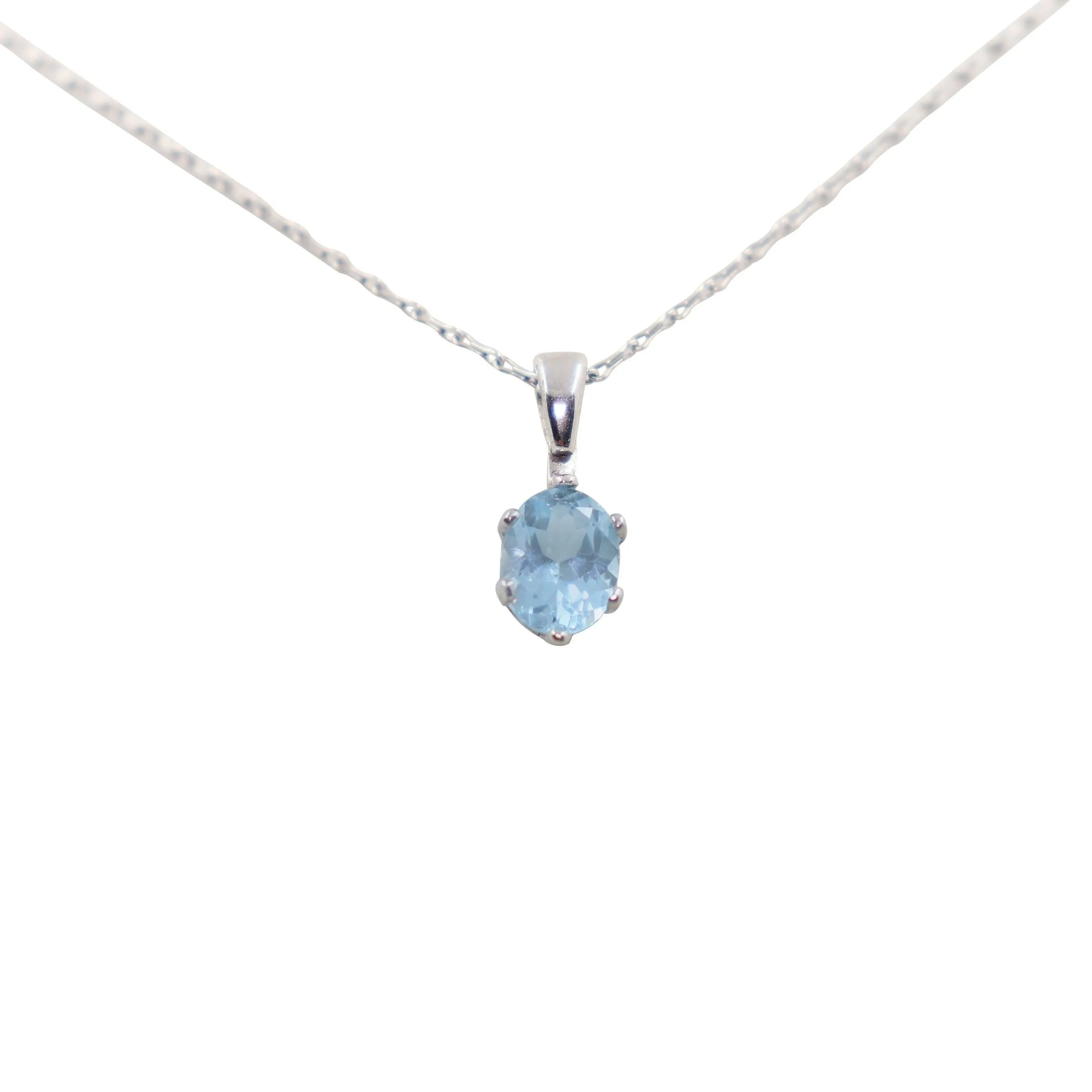 9 kt White Gold Oval Blue Topaz Pendant