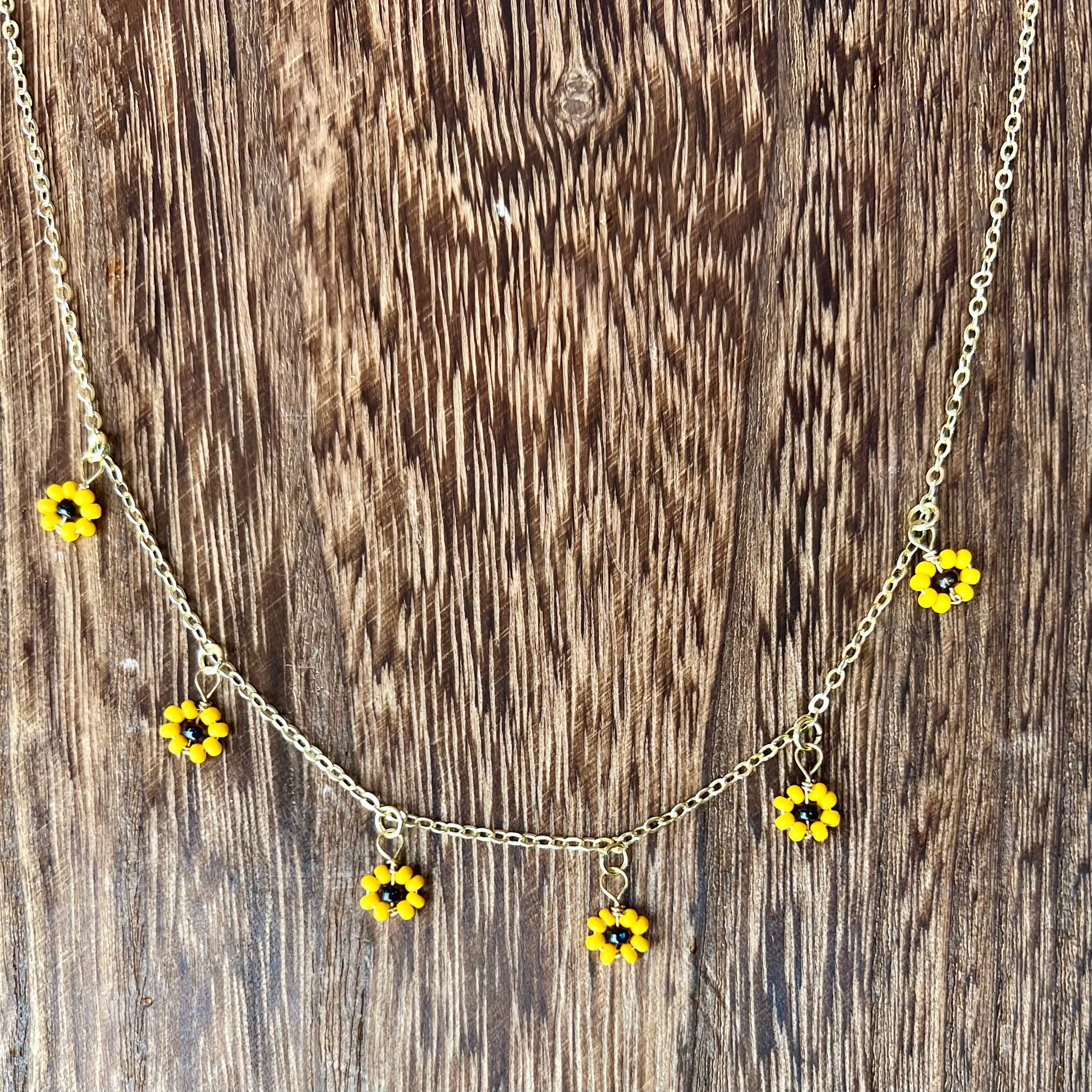 Beaded Daisy Necklace