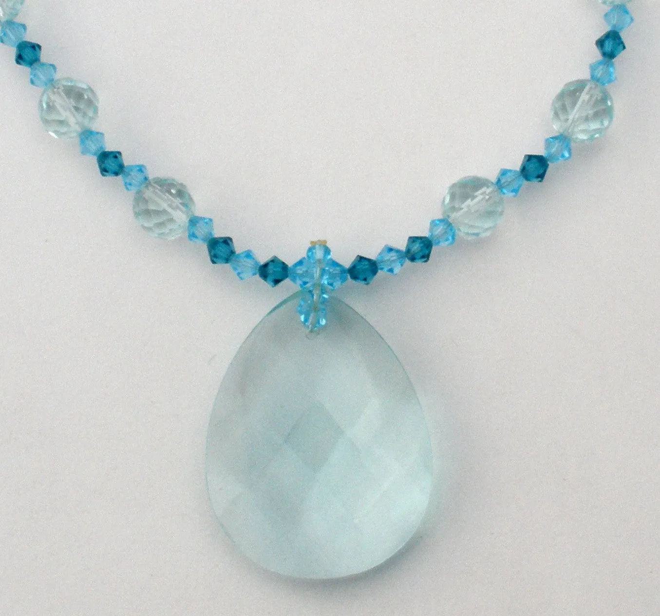 Blue Crystal Bead Pendant 16" Necklace