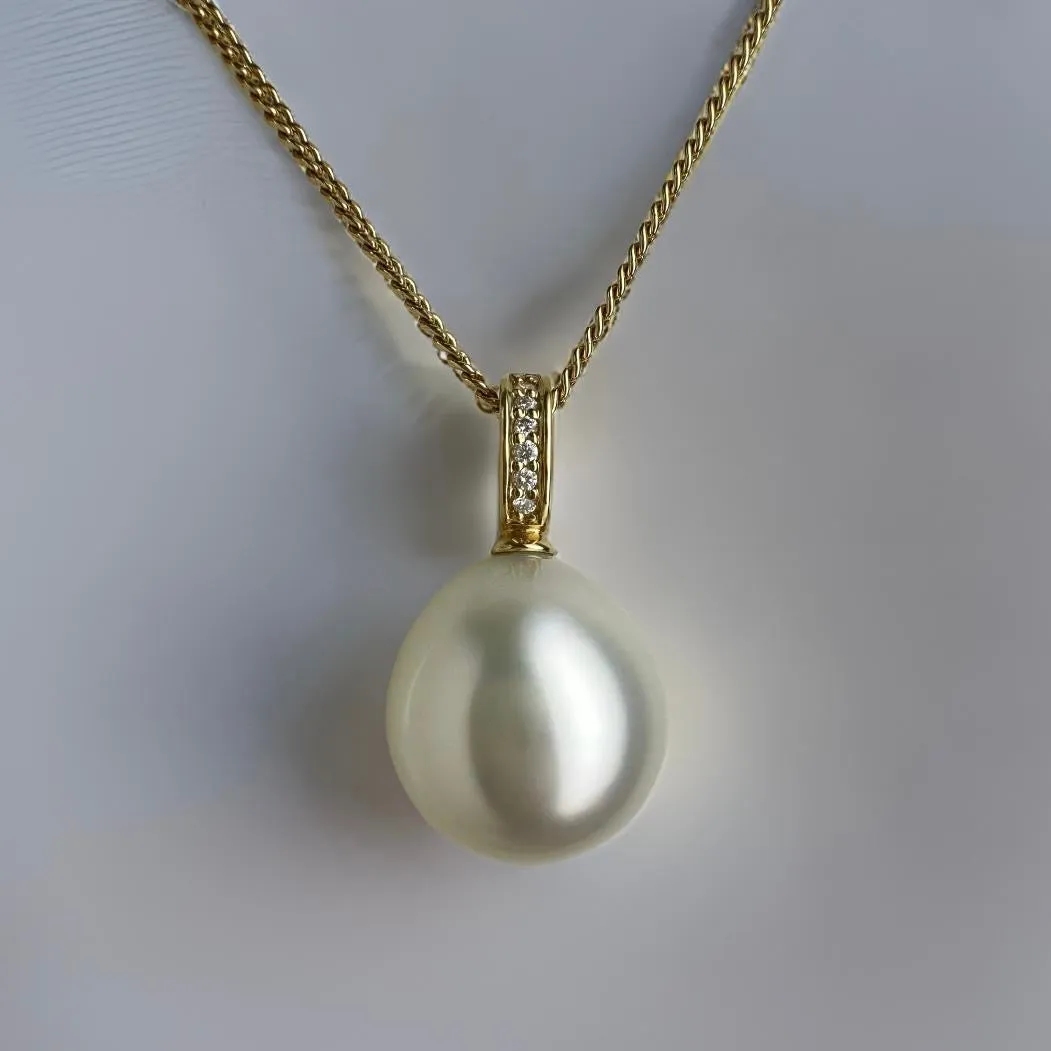 Cultured Broome Pearl Diamond 9ct Pendant