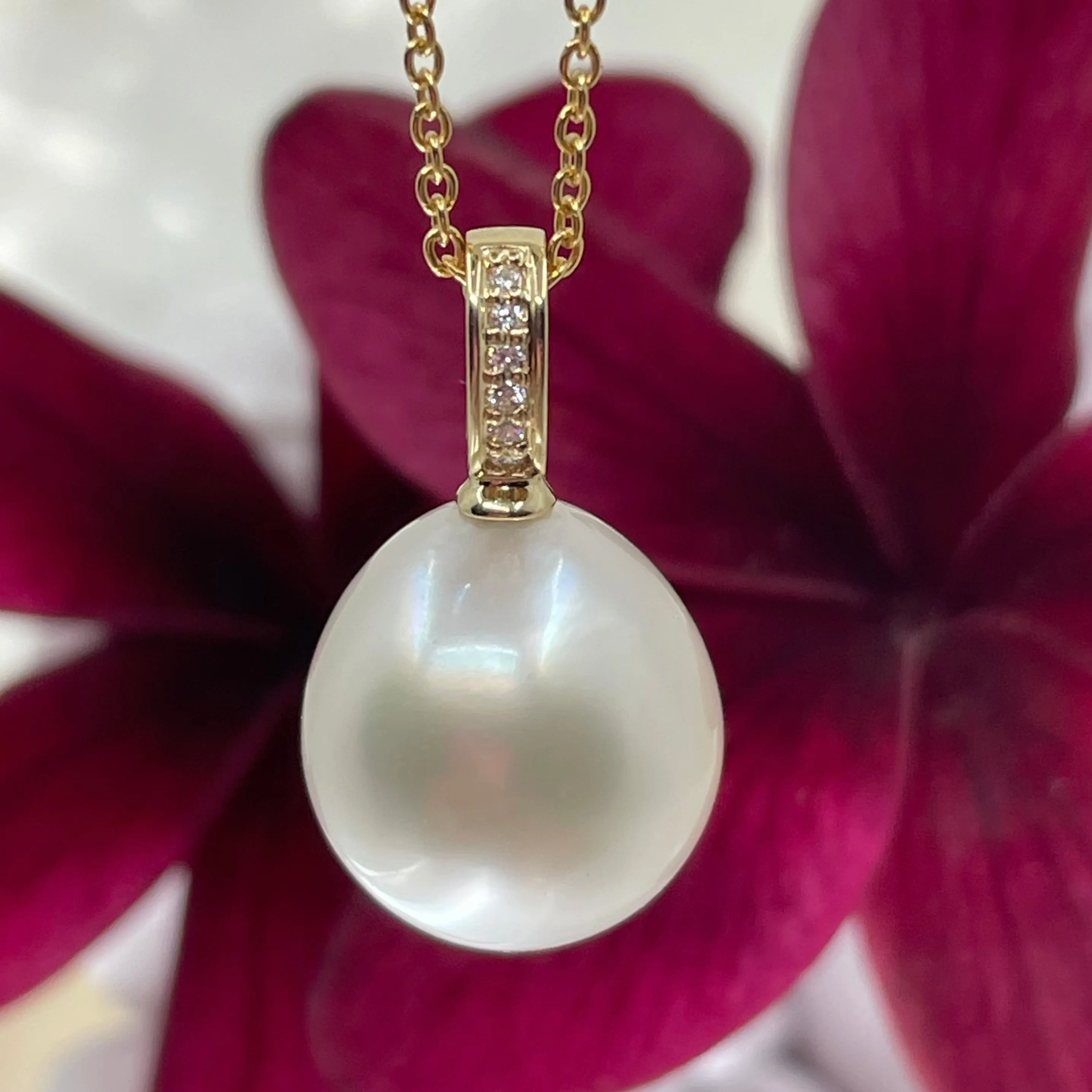 Cultured Broome Pearl Diamond 9ct Pendant