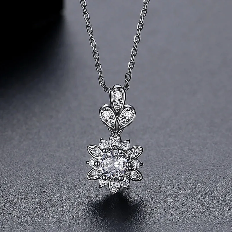 Cute Snowflake Pendant Necklace