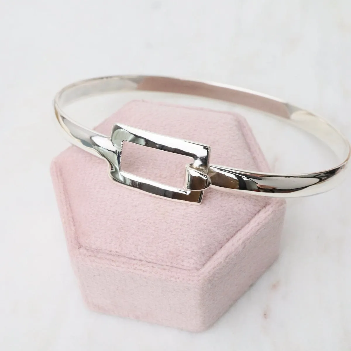 Front Latching Bangle with Rectangle