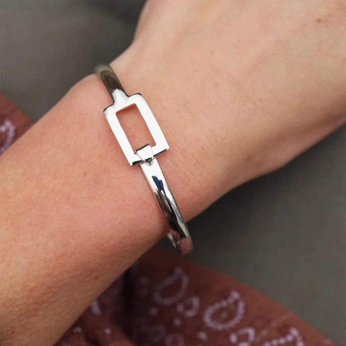 Front Latching Bangle with Rectangle