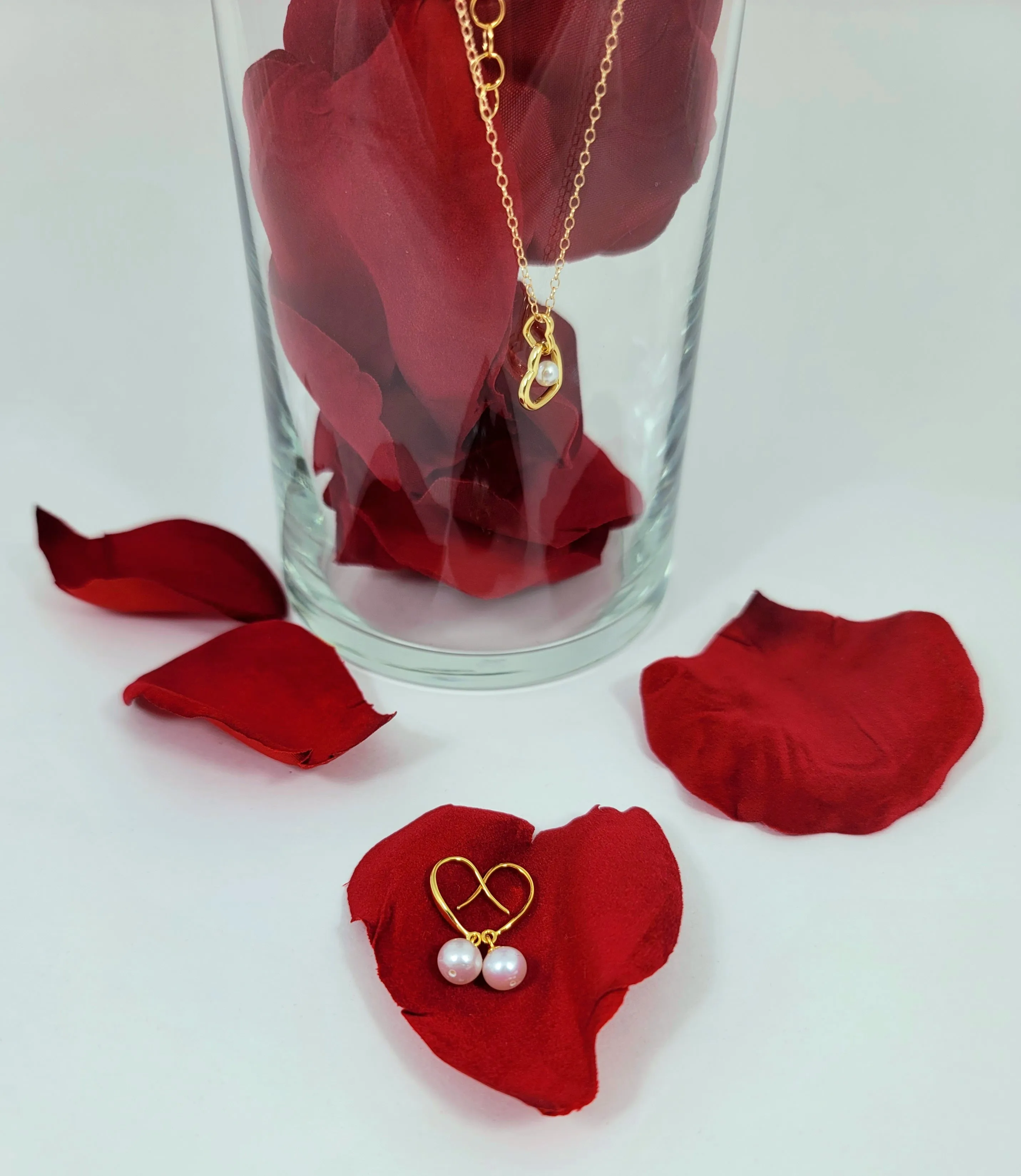 Gold Hearts Entwined Necklace