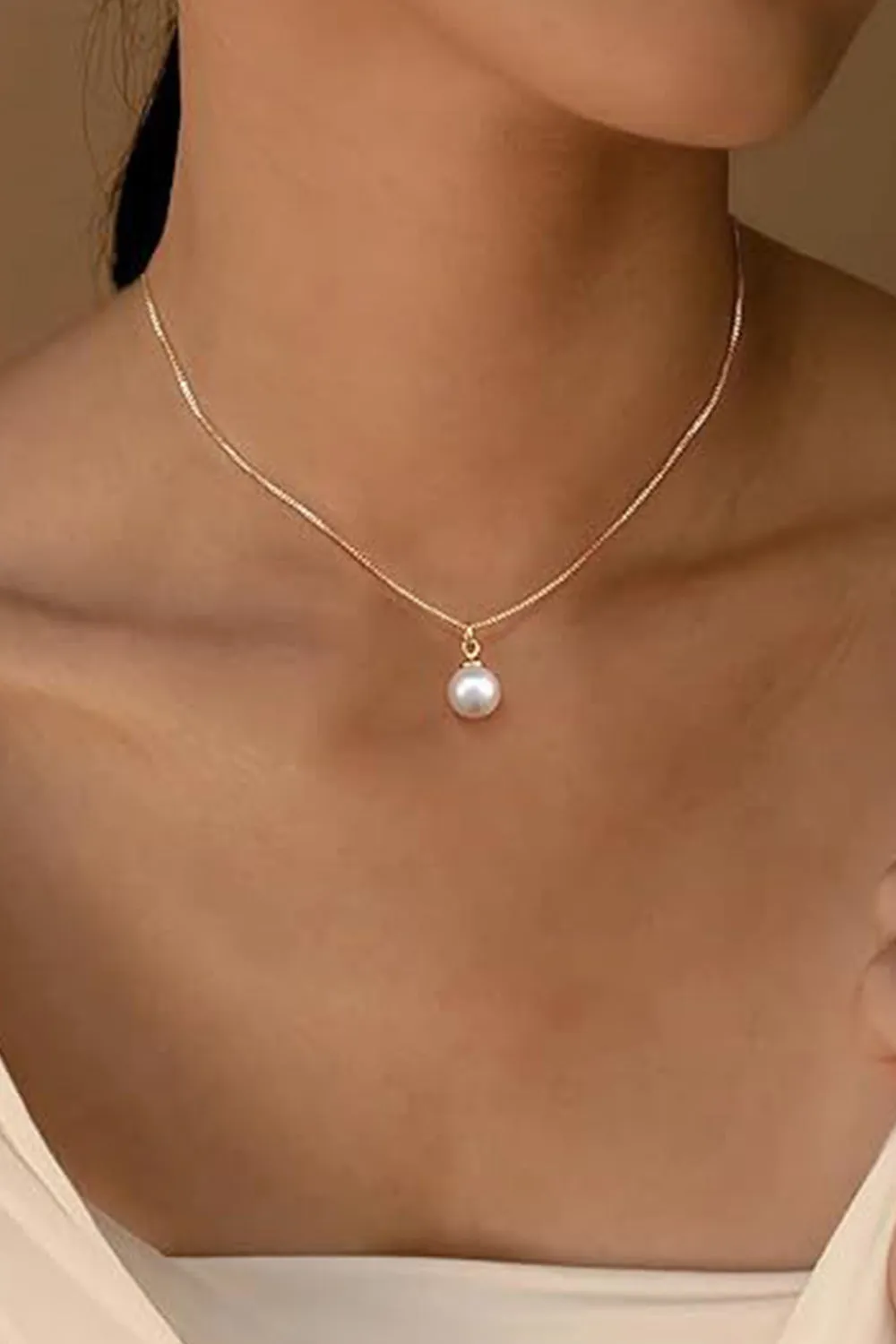 Gold Pearl Pendant Necklace