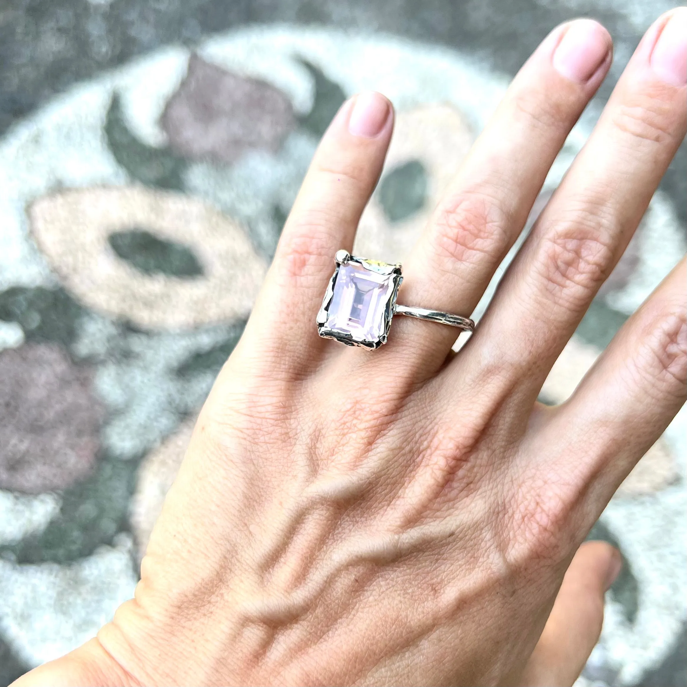 Rose Quartz To The Side ring