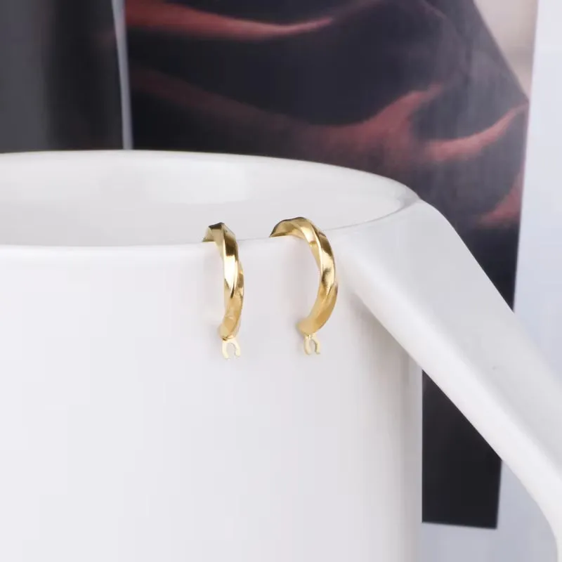 Stylish 15mm Gold Stainless Steel Small Hoop Earrings for Women - Fashionable Wholesale Jewelry!