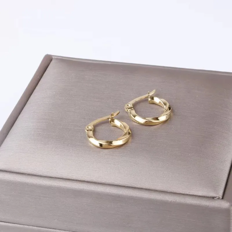 Stylish 15mm Gold Stainless Steel Small Hoop Earrings for Women - Fashionable Wholesale Jewelry!