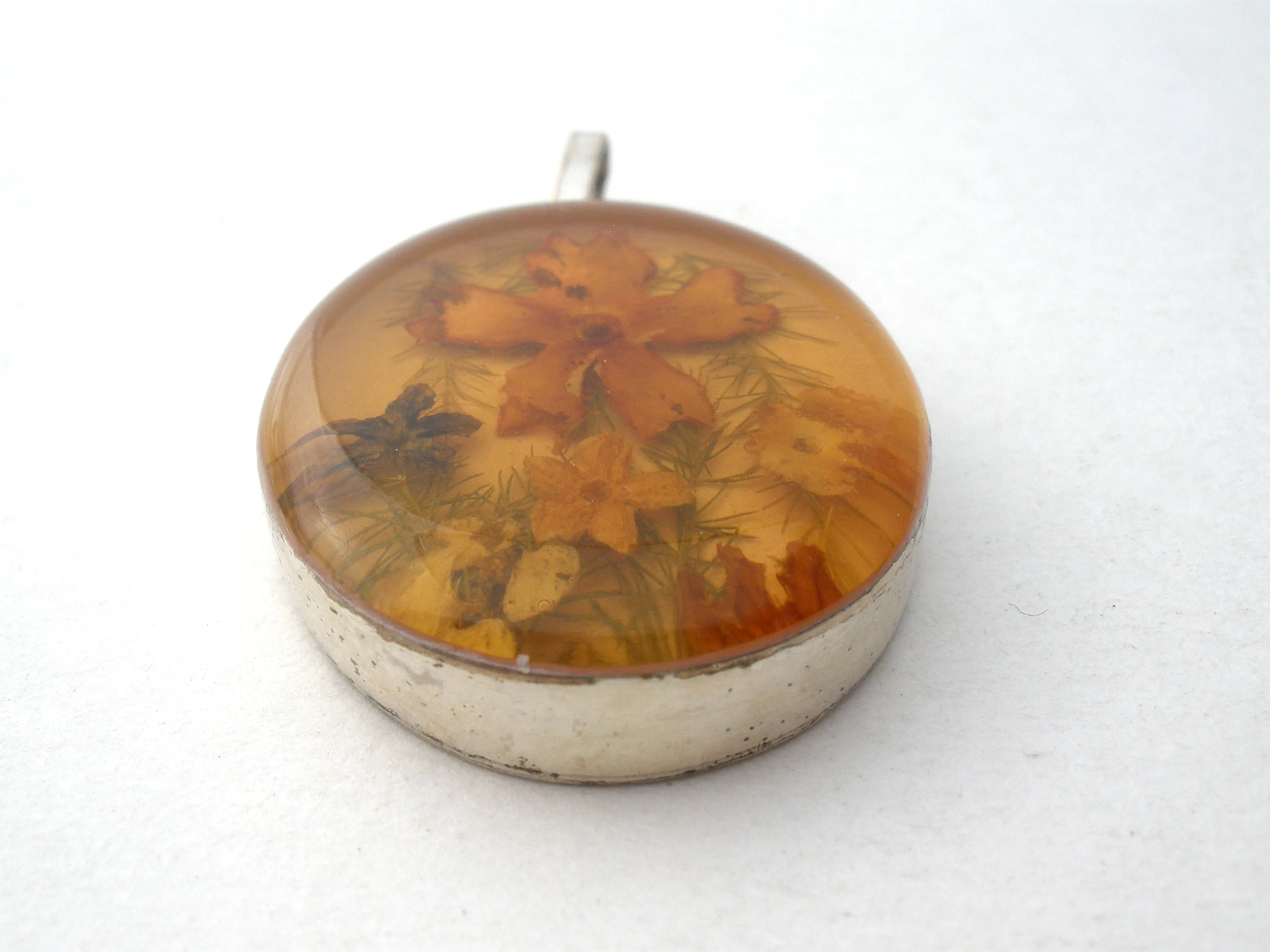 Vintage Amber Pendant With Dried Flowers 925